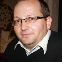  Janez Nared: “Idrija ima veliko različnih upravljavcev dediščine. Vsak za sebe dela  dobro. Ko pa je treba stopiti skupaj v prid trženju, informiranju in promociji,  odpovedo.”