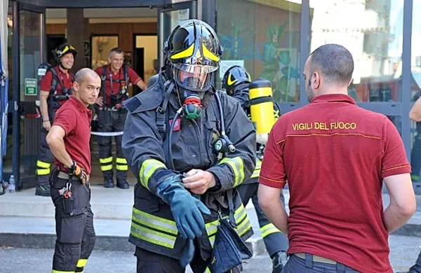 Danes, okoli 10. ure, je na tržaškem liceju s slovenskim učnim jezikom počilo