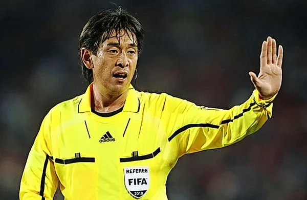 Tarča ostrih kritik na Hrvaškem je danes japonski nogometni sodnik Juiči Nišimura