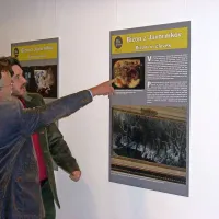V Notranjskem muzeju v Postojni so najdbo javnosti predstavili na začasni  razstavi. Na poletno muzejsko  noč (  21. junija) pa   pripravljajo še predavanje znanega zagrebškega paleontologa Kazimirja Miculinića, ki bo predstavil življenje v ledeni dobi.
