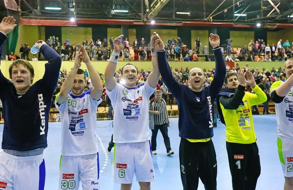 Veselje slovenskih rokometašev ob uvrstitvi v Katar