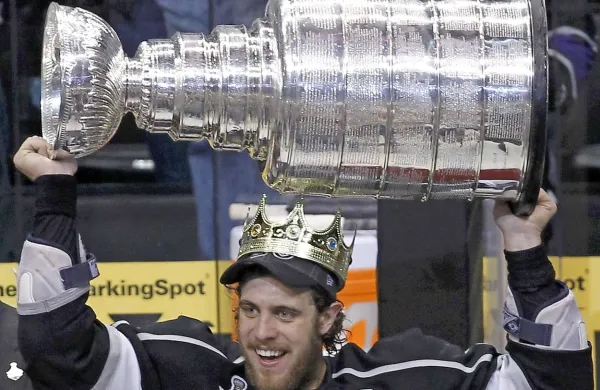 Anže Kopitar s Stanleyjevim pokalom