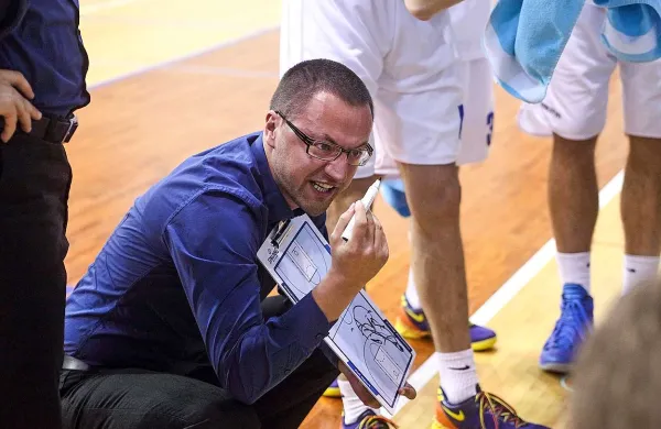 Portoroški trener Konstantin Subotič želi z dobrim  delom in   vzdušjem priti do visoke uvrstitve