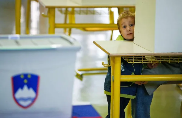 Od danes naprej bo tudi uradno znano, kdo vse se bo na predčasnih volitvah potegoval za vstop v parlament