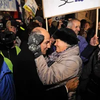  Govor Janeza Janše v Slovenski vasi pred odhodom v zapor