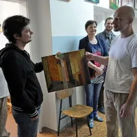 Tečajniki so se Žigi Bratošu  iskreno zahvalili za njegov čas, ki jim ga namenja prostovoljno, Viktor Rafolt pa mu je poklonil eno od svojih slik