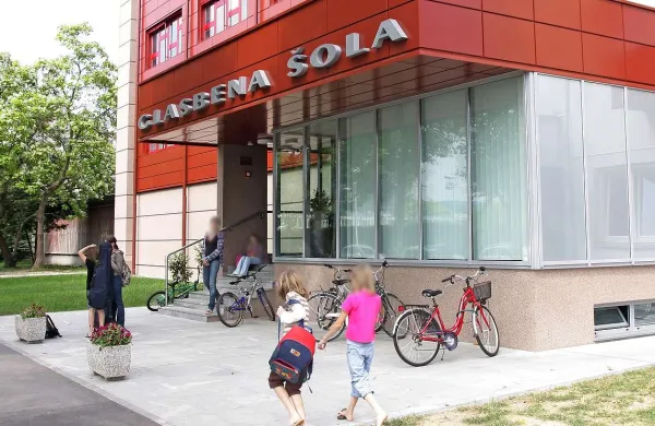  Sodne poti do dokončne razrešitve pravnih zapletov v glasbeni šoli so še dolge