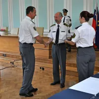 Direktor novogoriške policijske uprave Fabjan Kontestabile je  podelil bronaste in srebrne ščite
