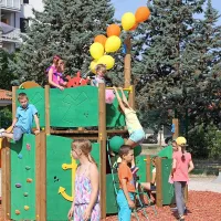 Otvoritve so se udeležili učenci in učenke prve triade Osnovne šole Lucija in učenke in učenci Centra za usposabljanje Elvira Vatovec Strunjan, ki so prvi poizkusili igrala in bili navdušeni