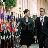 Pahor: krhkega okrevanja  ne sme zadu&scaron;iti politična paraliza