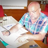 Siniša Germovšek: “To je osnutek pogodbe, s katero poskušamo  razvozljati pravni rebus o  oddaji občinskih  zemljišč s smučišči  v  najem tistim, ki imajo resno namero za prenovo kaninskega smučarskega centra.” 