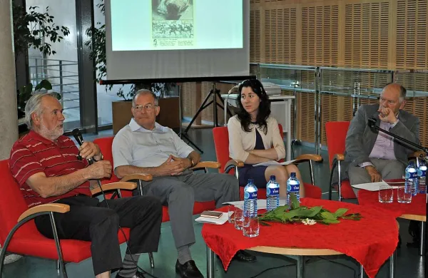 Pavel Gregorčič, Zoltan Jan, Ana Toroš in Branko Marušič (z leve) so na okrogli mizi orisali Simona Gregorčiča in njegov čas z različnih zornih kotov 