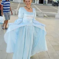 Suzana Klemenčič iz Slapa na Idrijci se bo 26. julija spustila s piranskega zvonika