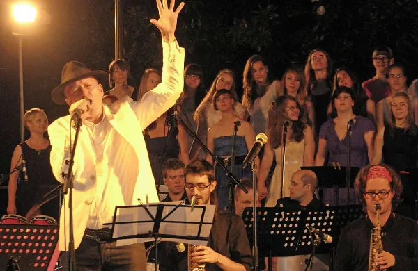  Šempetrski trg je prvi napolnil   Vlado Kreslin