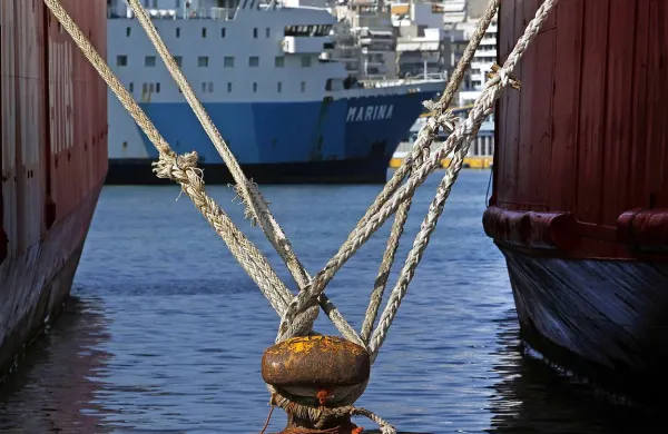 Migranti prihajajo z ladjami, z njimi pa tudi nevarnosti
