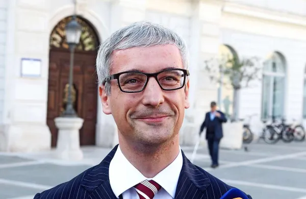 Po besedah ministra Jerneja Pikala za zdaj še ne vedo, kje bodo dobili denar