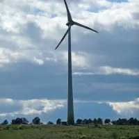 Nad slovenskimi vetrnimi elektrarnami se očitno zgrinjajo črni oblaki, saj pobude zanje  usihajo