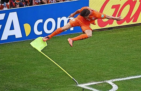 Klaas Jan Huntelaar je proti Mehiki dosegel odločilni zadetek 
za preboj v četrtfinale