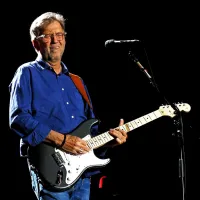 Eric Clapton baje resno razmišlja, da bi se ob skorajšnjem 70. rojstnem dnevu koncertno upokojil  