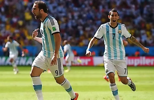 Argentina gre naprej, a četrtfinalni strelec Gonzalo Higuain in 
Angel di Maria zaradi poškodbe slednjega do konca prvenstva najbrž ne bosta več udarni tandem