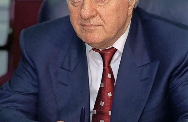 Umrl je Edvard Ševardnadze, zadnji zunanji minister nekdanje Sovjetske zveze in dolgoletni predsednik Gruzije