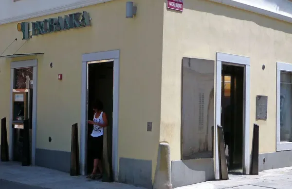 Koprska poslovalnica Probanke bo delovala le še do 1. septembra