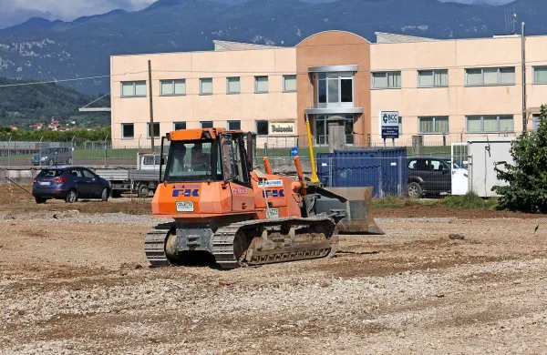 Novo Pipistrelovo proizvodno halo  bodo končali do konca leta, v njej pa bo 200 zaposlenih 