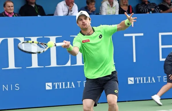 Blaž Kavčič je  ugnal Ricarda Rodrigueza s 6:4, 6:1. Na osrednjem igrišču v Portorožu ga danes ob 17.15 čaka obračun četrtfinala  proti Hrvatu Nikoli Mektiću.
