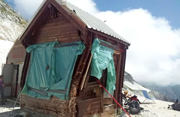 Če bo na Kaninu še eno zimo vse stalo, se bo vrednost žičnic  in ostalih objektov strmo zniževala
