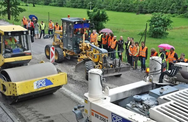 Na keltiki so prikazali okolju bolj prijazno in cenejšo obnovo po postopku hladne reciklaže 