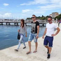 “Če bomo utegnili, bomo šli na volitve,” je zatrjevala trojica med sprehodom po portoroški plaži 