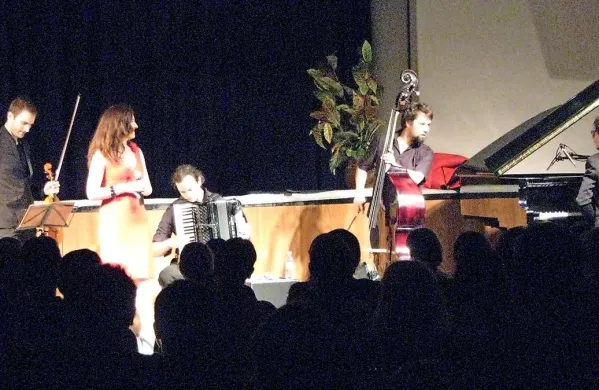 Tango Comp&aacute;s v Vipavi