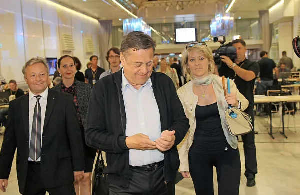 Zoran Janković ostaja na čelu stranke PS