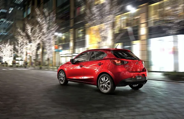 Prihaja nova Mazda 2