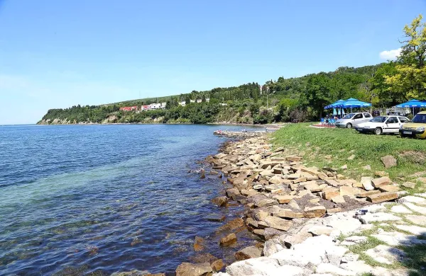 Koprska občina tik pred volitvami razmišlja o ureditvi doslej zanemarjene  plaže v Valdoltri