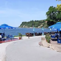 V Spiaggia baru se redno zbirajo koprski veljaki z županom Borisom Popovičem na čelu 