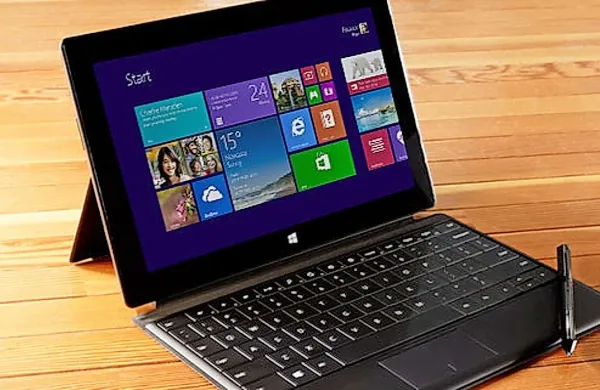 Ameriški proizvajalec programske opreme Microsoft je danes napovedal, da bo v letu dni odpustil približno 18.000 zaposlenih