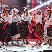 Rudi Bučar je s Frčafelami in skladbo Sen znala jes na komercialni festival pripeljal etno skladbo in  zmagal
