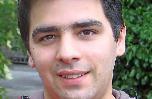 Primož Rojc: “Bistričani imamo veliko lepih razglednic. Po zelo grobi oceni so jih  v  116 letih izdali približno 700, na njih pa se pojavlja vsaj tisoč motivov obeh krajev, Trnovega in Bistrice” 