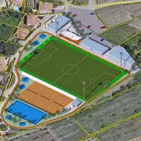 Center bi obsegal 19.000 kvadratnih metrov površin. Pod stadionom so predvidena teniška igrišča in pomožno nogometno igrišče, nad njim pa   balinišče (označeno z oranžno), levo restavracija in  desno   garderobe s  fitnesom ter   prenočitvene