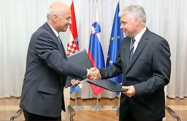 Darko But (desno) in Jadran Perenić sta včeraj poudarila, da je sodelovanje med državama odlično