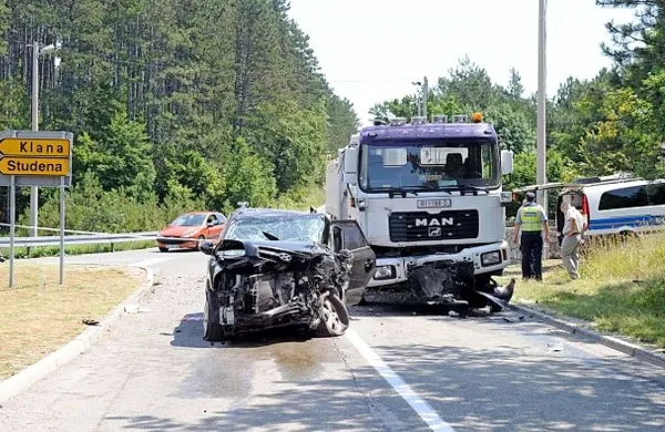 Trk s tovornjakom je bil usoden za slovenska državljana