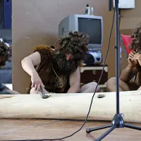    Pripoved o najstarejšem glasbilu - piščali - so oživili “neandertalci” iz turističnega društva  Reka
