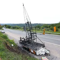 Zažgali raketo v Dekanih