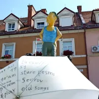 V Ljutomer se je s svojim fičkom pripeljal tudi Marko Brecelj, ki je na festivalu predstavil tudi dokumentarec Priletni parazit, v katerem ima ob glavno vlogo