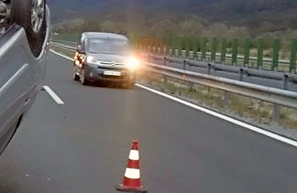 Fotografija je simbolična