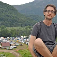 Miha Kozorog: “V danes dominantnem družbeno-ekonomskem redu je vsakemu kraju naloženo, da poišče svoje mesto v mednarodni ekonomiji podob, in Tolmin je prav kot festivalski kraj izpolnil nekatera od tovrstnih pričakovanj.”