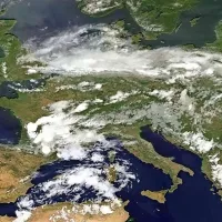 V naši bližini se zadržuje zelo vlažen zrak
