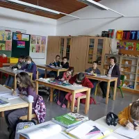 V osnovni šoli na Črnem vrhu bodo razredi kmalu spet polni, kdaj bodo tudi zdravi, pa si še en upa napovedati nihče 