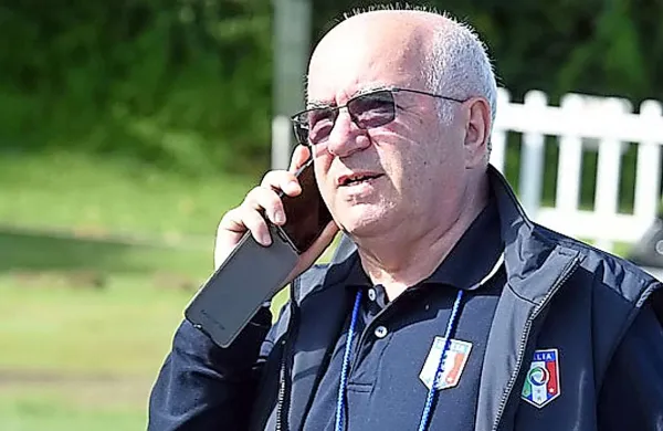 Mednarodna nogometna zveza je po rasističnem škandalu, ki ga je povzročil kandidat za predsednika italijanske nogometne zveze (FIGC) Carlo Tavecchio (na fotografiji), sprožila preiskavo primera